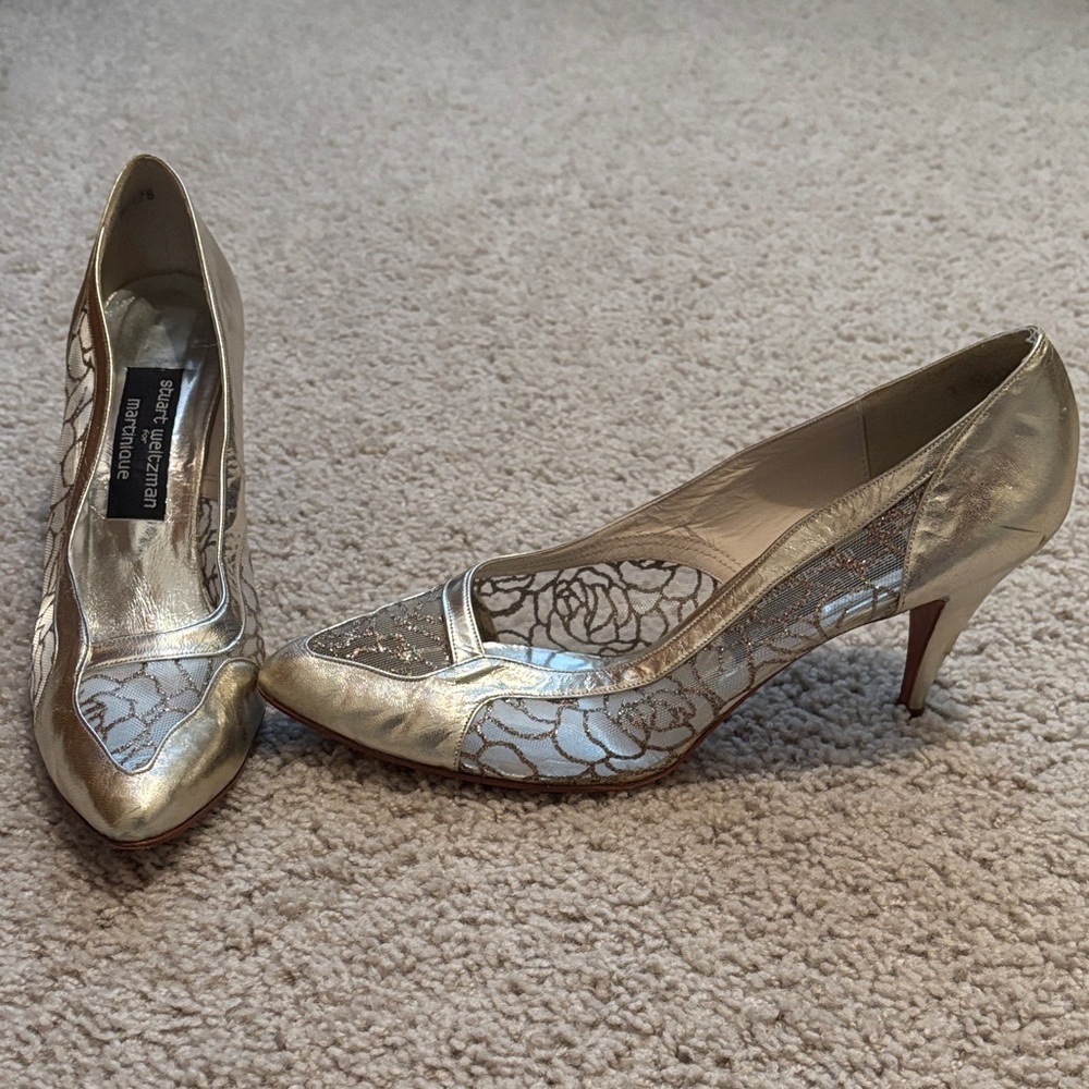 Stuart Weltzman Vintage Silver Mesh Sheer Floral Lace Detailing Pumps